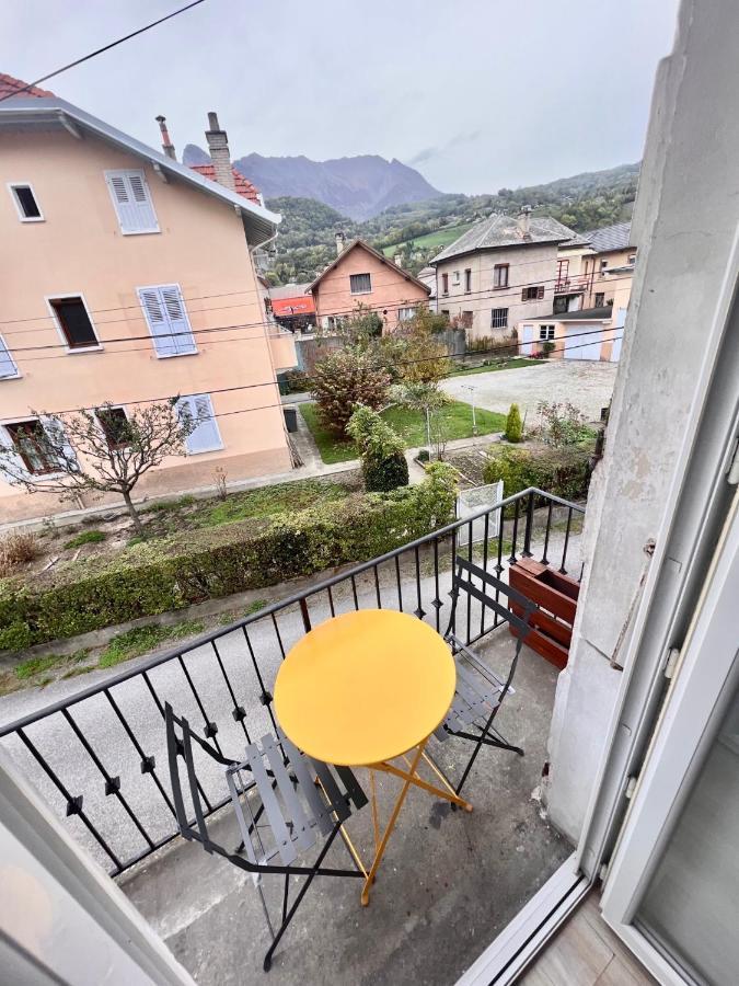 Delille Pere Et Fils Apartman Albertville Kültér fotó